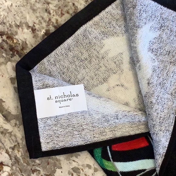 NWOT - 2 St. Nicholas Square “Spreading the Christmas Cheer” kitchen towels. - Picture 4 of 7